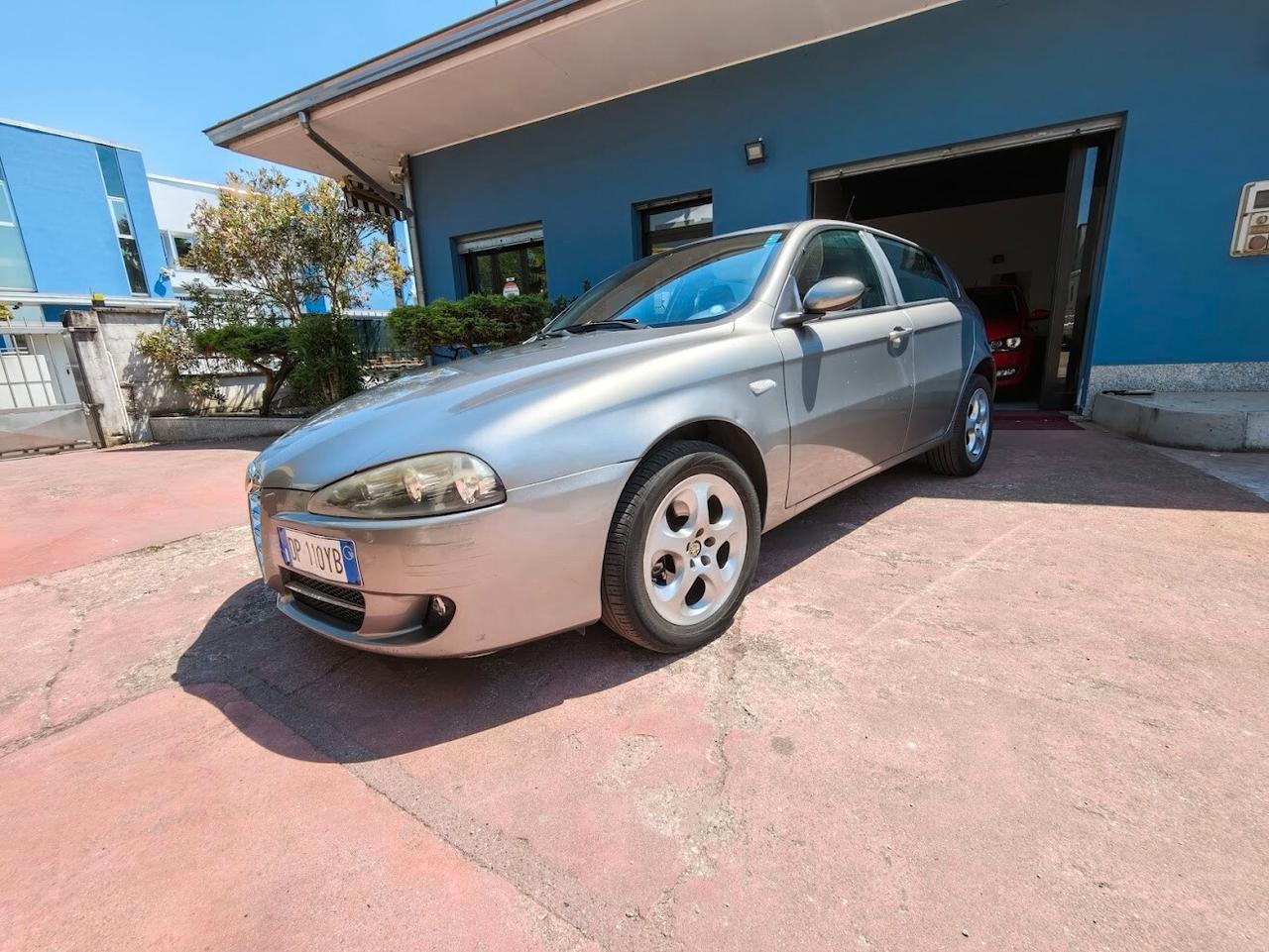 Alfa Romeo 147 1.6 16V TS (105) 5 porte Black Line
