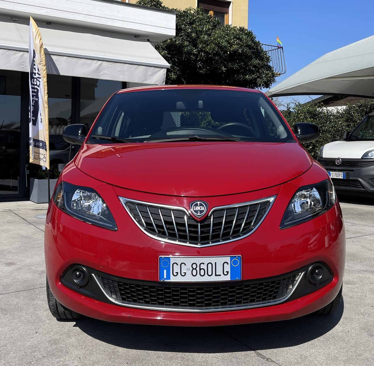 Lancia Ypsilon 1.0 hybrid Silver s