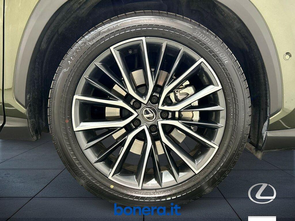 Lexus NX 2.5 Plug-in Luxury 4WD e-CVT