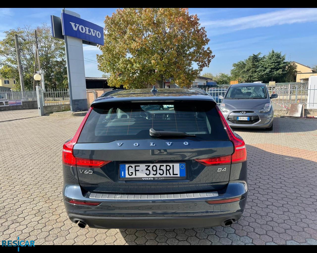 VOLVO V60 II V60 2.0 b4 Momentum Business Pro auto