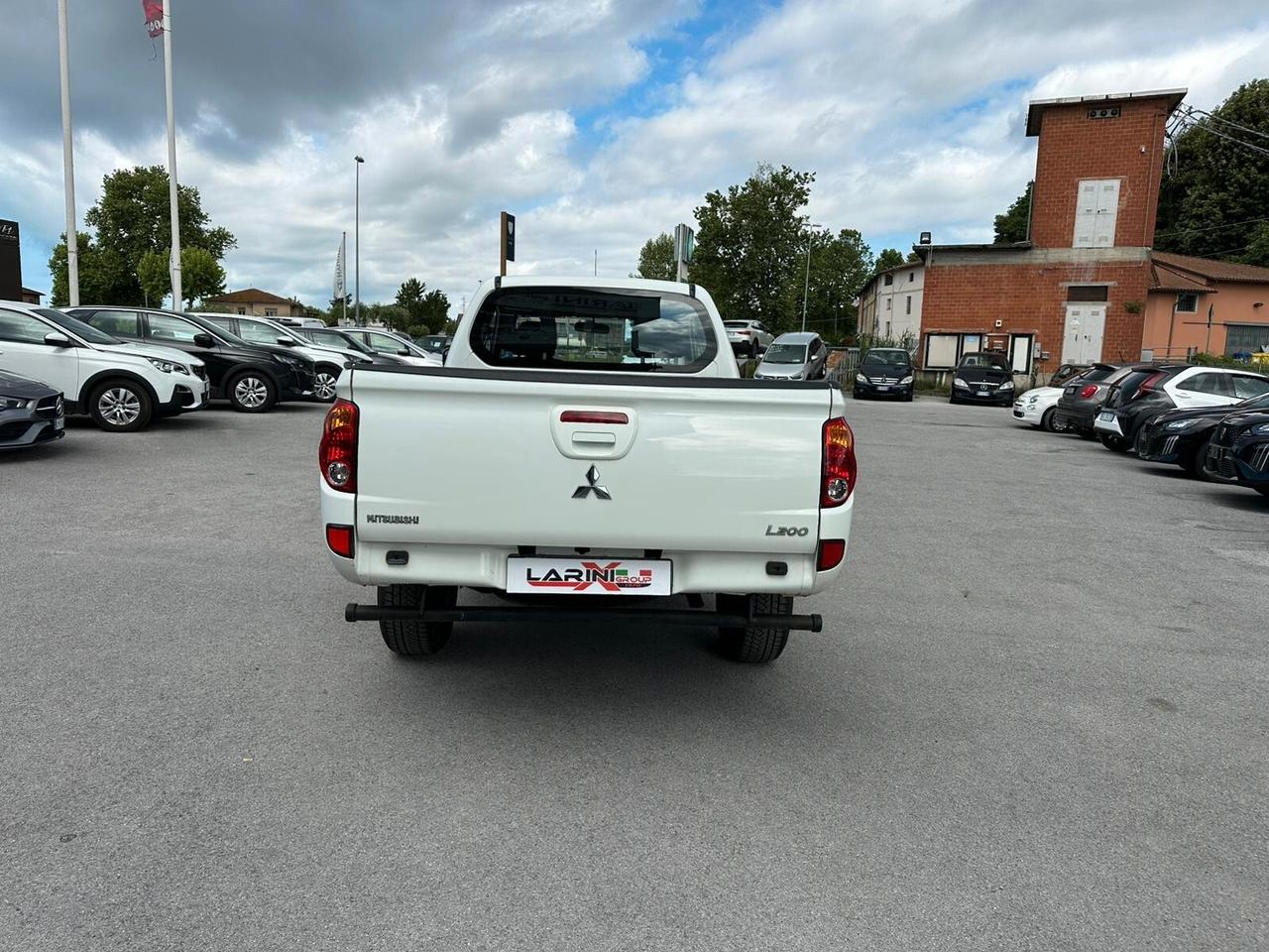 Mitsubishi L200 2.5 DI-D/136CV Club Cab Invite DPF