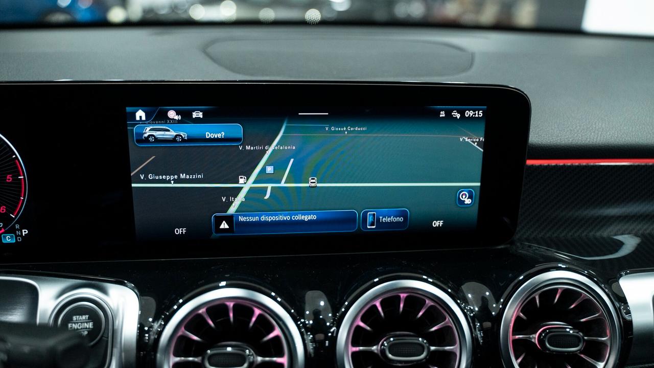 Mercedes-benz GLB 200 7 POSTI PREMIUM PLUS AMG TETTO LUCI XENO NAVI FULL