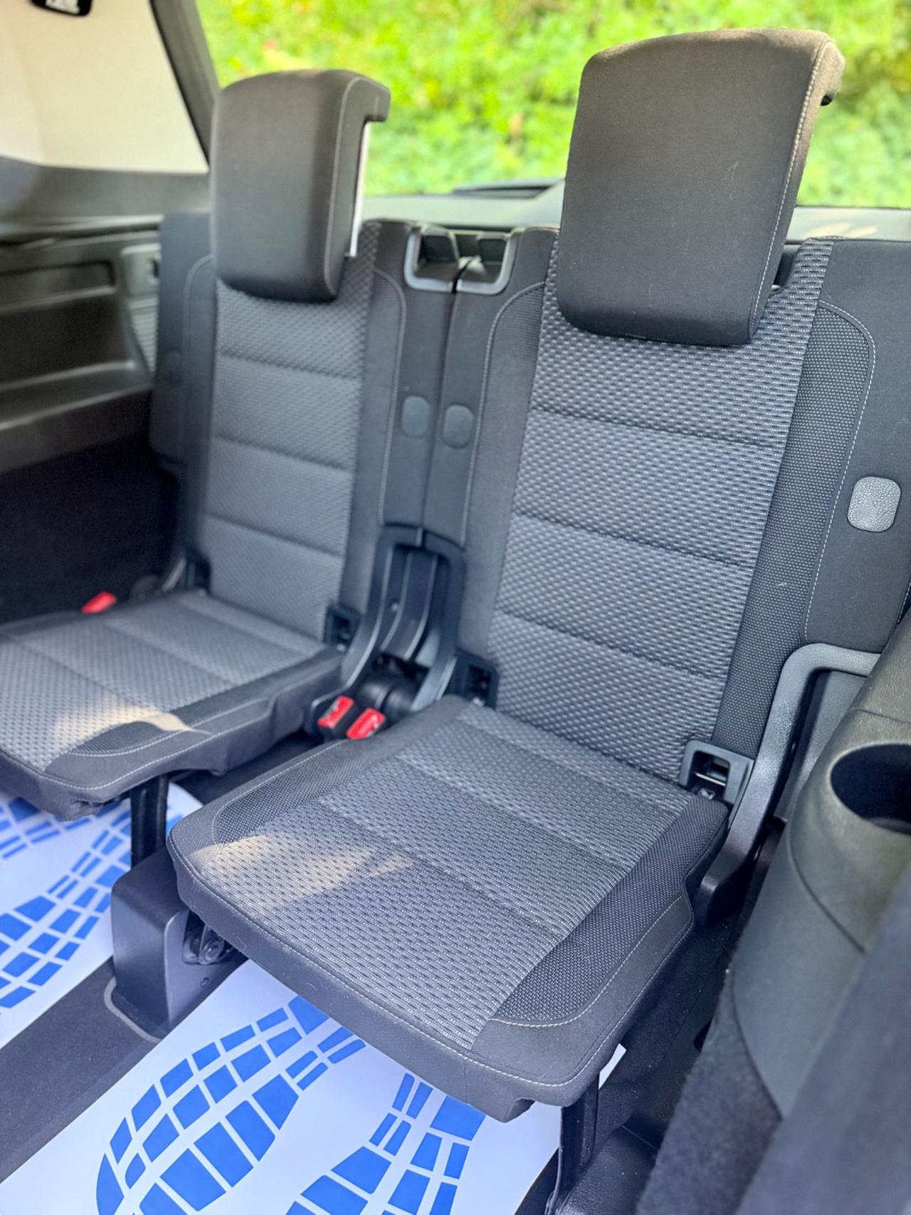 Volkswagen Touran 2016 1.6 TDI 7 posti OK NEOPATENTATI ! ! !