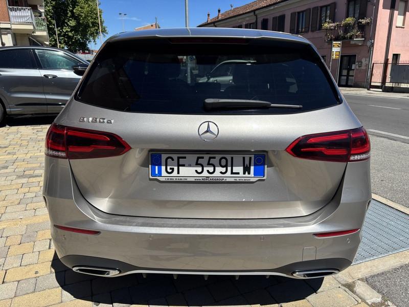 Mercedes B 180 D Premium DCT FULL LED-NAVI-TETTO-18"