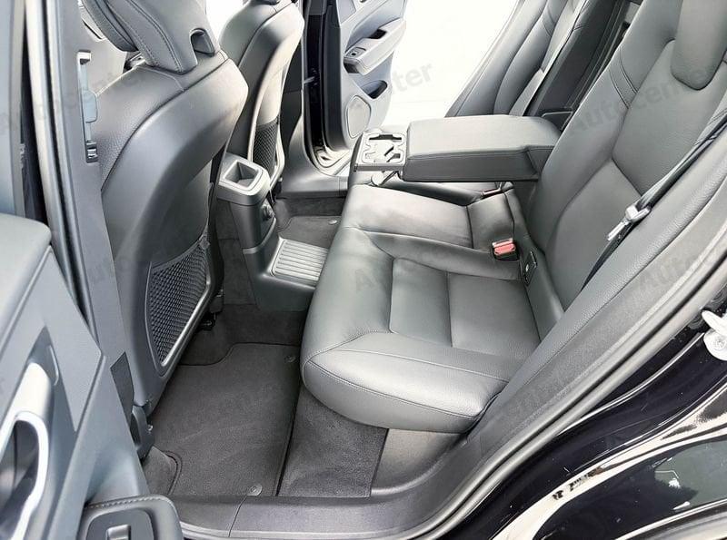 Volvo XC60 XC60 T6 PLUG IN RECHARGE PHEV PLUS DARK AWD AUT