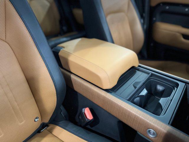 LAND ROVER Defender 110 3.0D I6 300 CV AWD AUTO X *7 POSTI*UNIPROP*