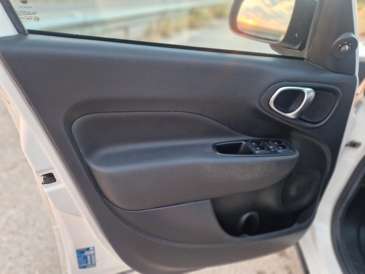 Fiat 500L 1.6 Multijet 120 CV Mirror City Cross