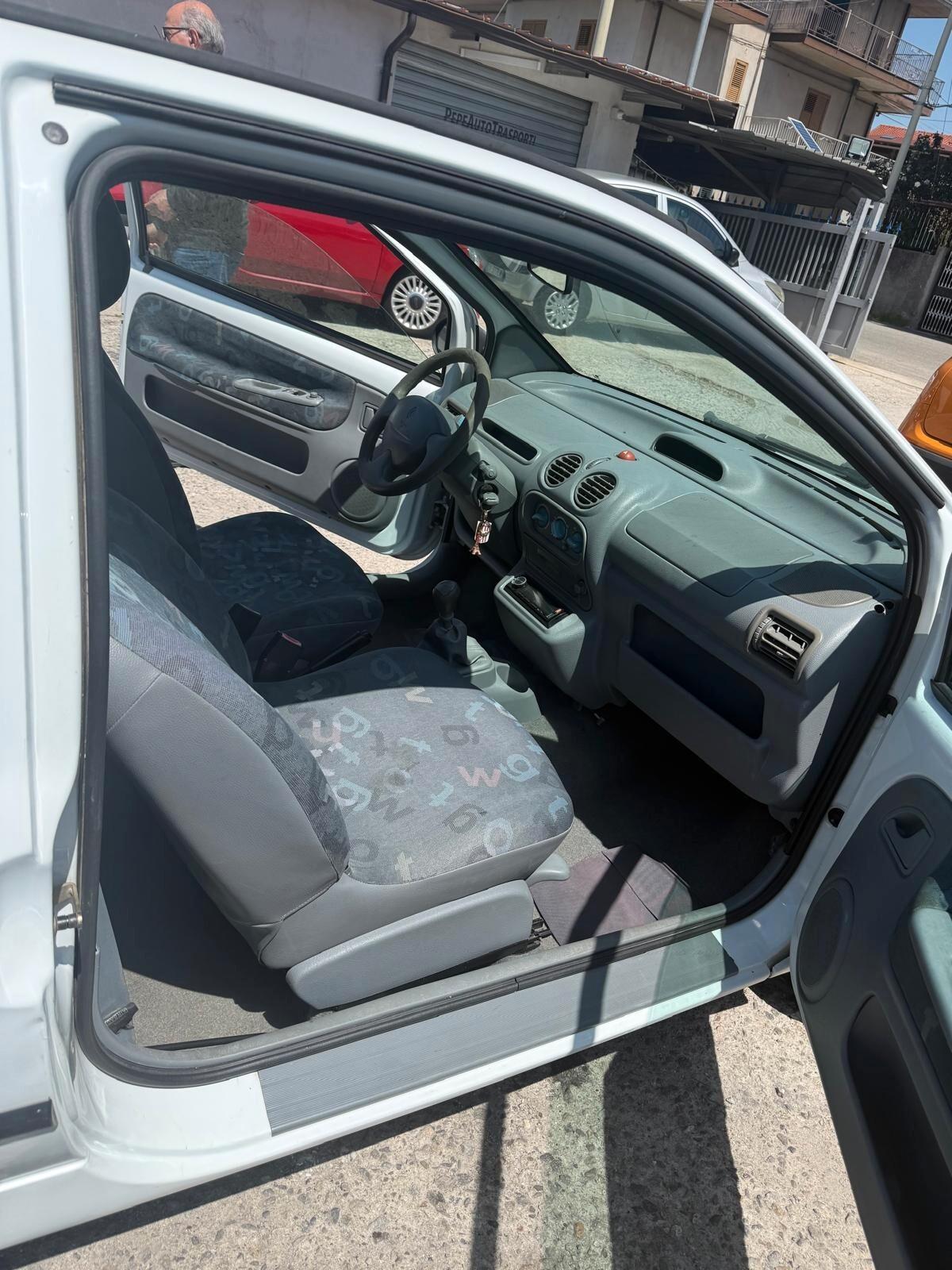 Renault Twingo 1.2i cat Ice