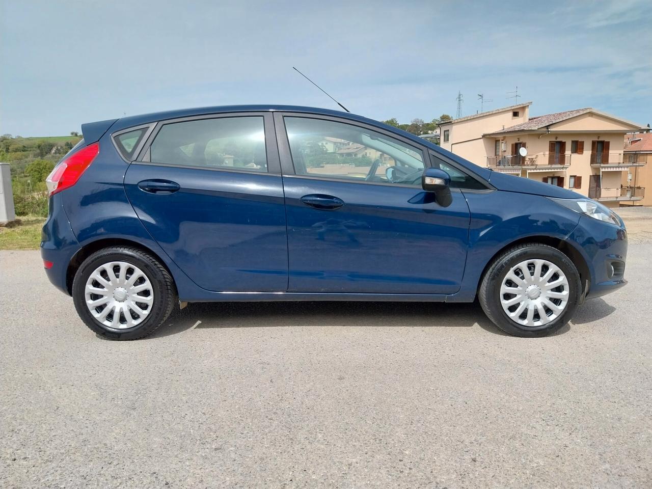 Ford Fiesta 1.5 TDCi 75CV 5 porte - ok neopatentati