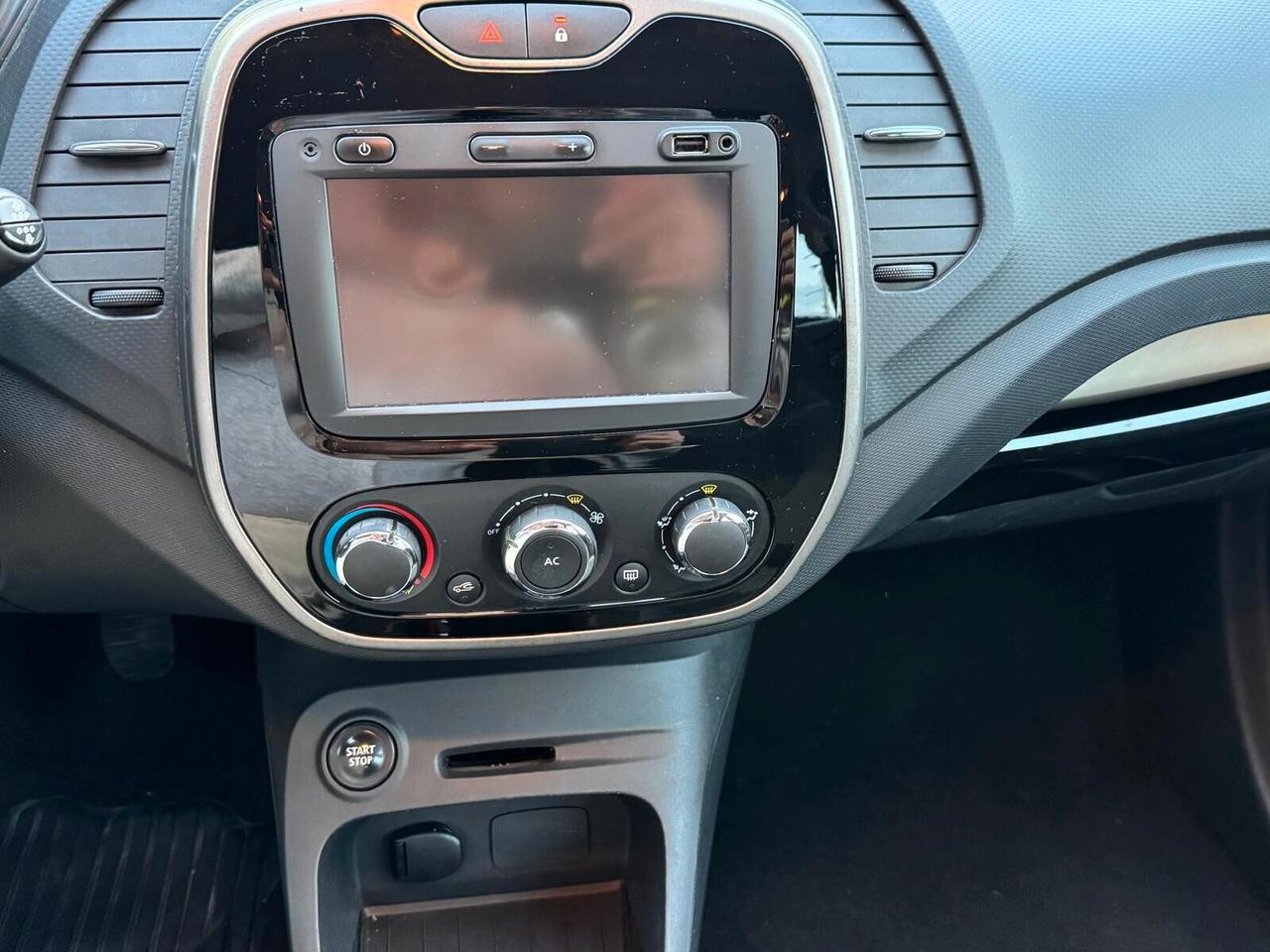 RENAULT CAPTUR 0.9 BENZ S&S 90CV 130000KM