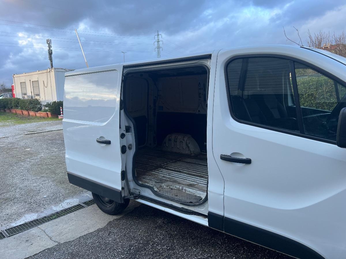 RENAULT trafic T27 1.6 dci 120cv L1H1 E6 trafic T27 1.6 dci 120cv L1H1 E6