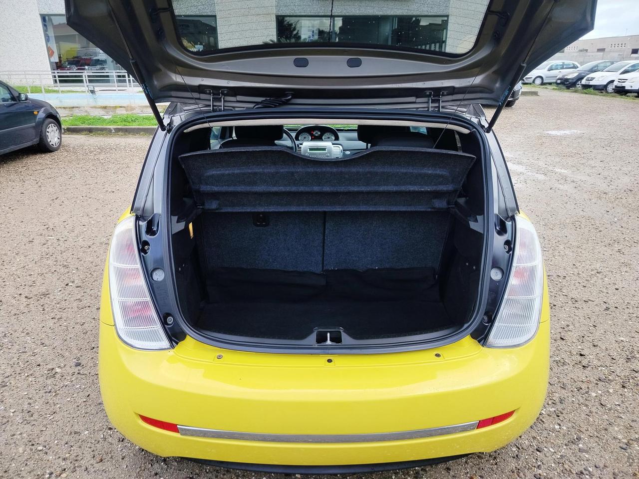 Lancia Ypsilon 3 Porte Ypsilon 1.3 mjt 16v Sport MomoDesign 105cv