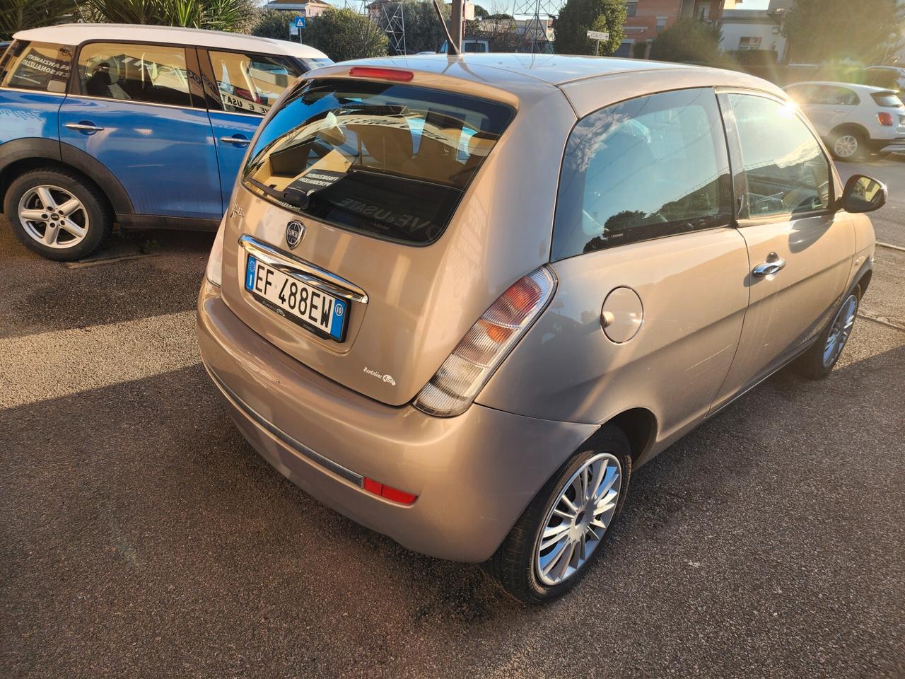 Lancia Ypsilon 1.2 69 CV Argento