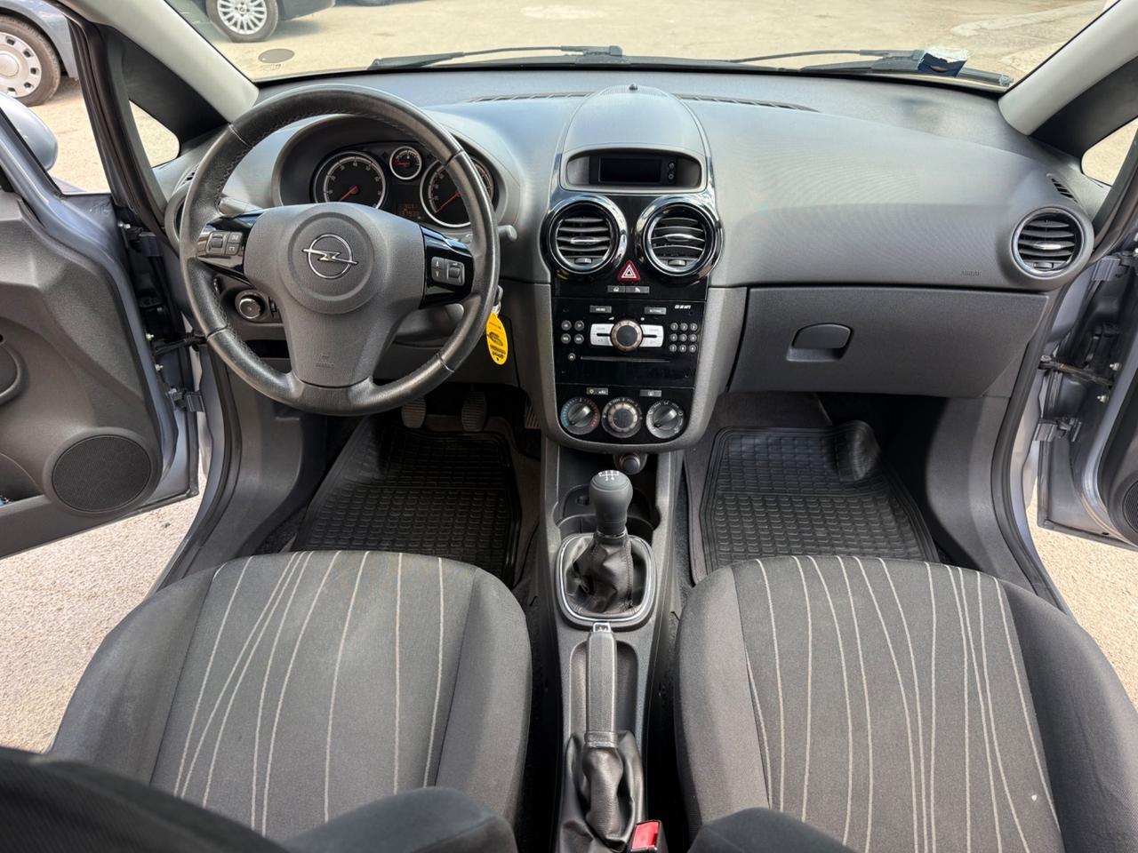 Opel Corsa 1.2 80CV 5 porte GPL-TECH Edition