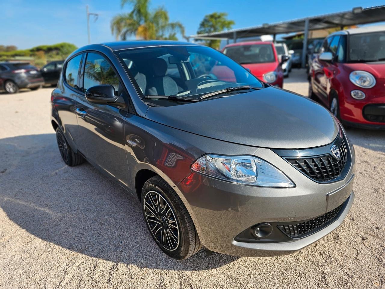 Lancia Ypsilon 1.0 FireFly 5 porte S&S Hybryd Gold