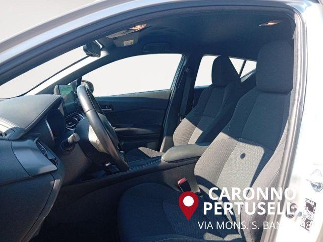 TOYOTA C-HR 1.8 Hybrid E-CVT Business