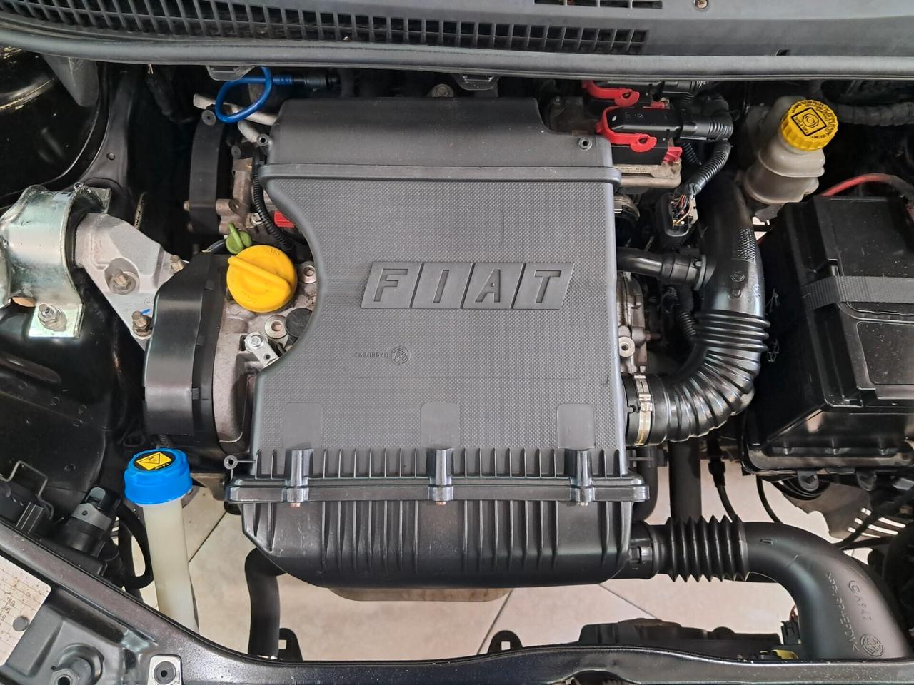 Fiat Idea 1.2 16V BlackLabel