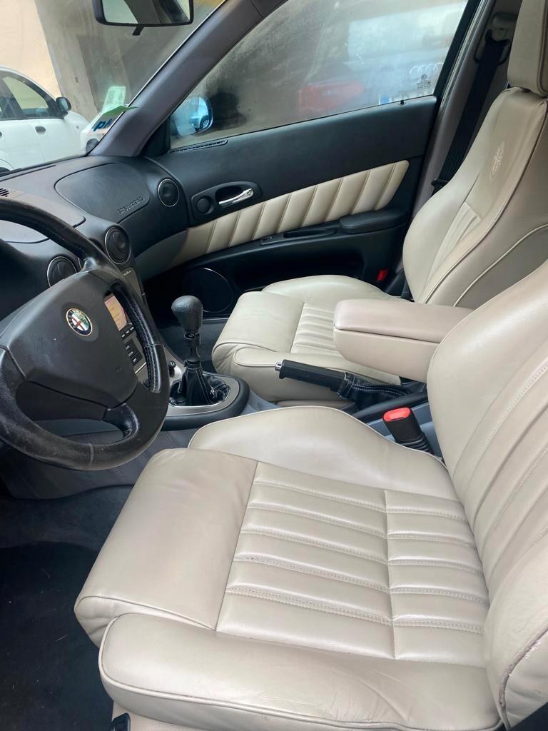Alfa Romeo 166 2.0i 16V Twin Spark cat Distinctive