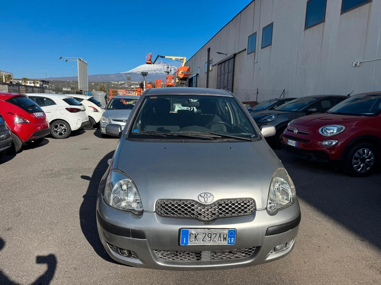 Toyota Yaris 1.0i VETTURA IN BUONE CONDIZIONI