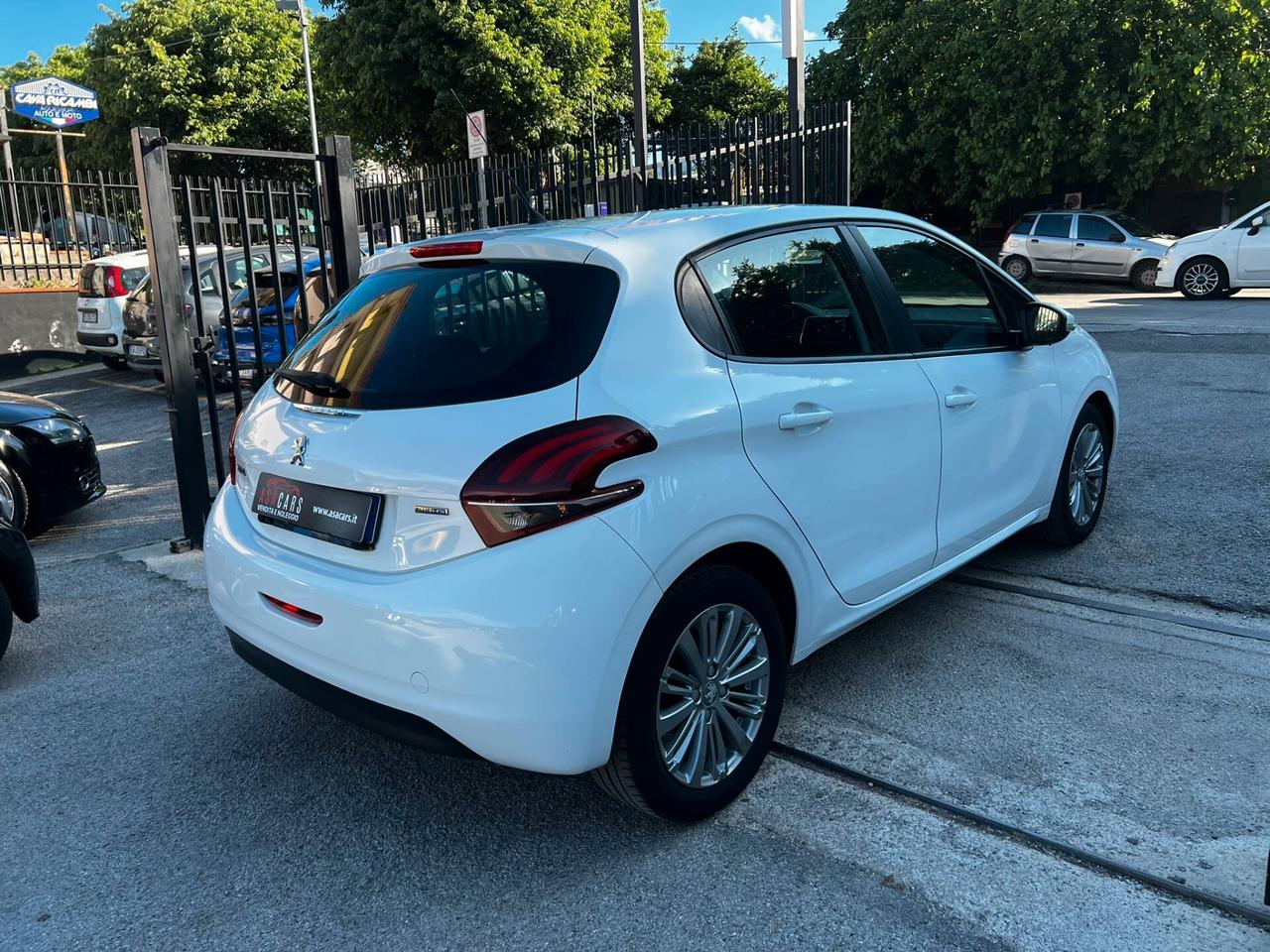 Peugeot 208 BlueHDi 75 5 porte Allure