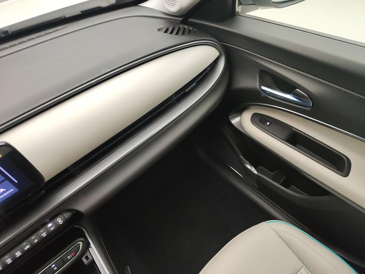 FIAT 600 IV 2023 1.2 MHEV 110CV DCT LA PRIMA