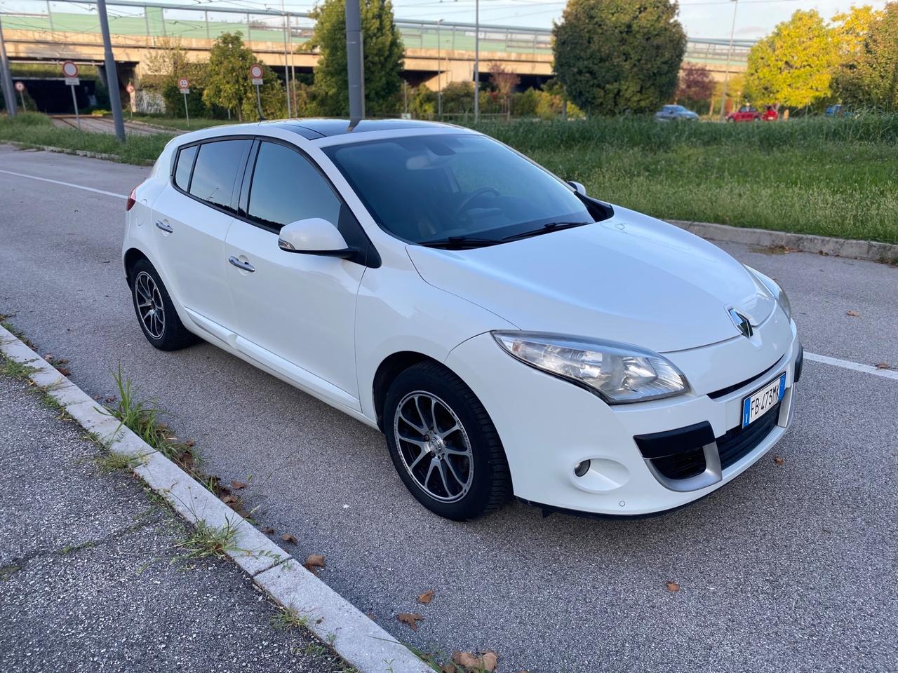 Renault Mégane Berlina 2.0 GPL cambio automatic