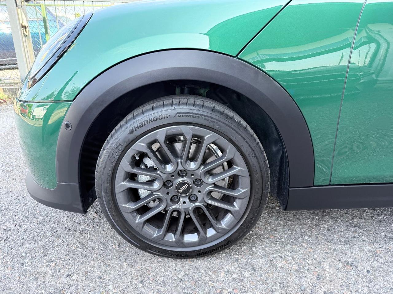 Mini Cooper 5 Porte C Favoured 1.5 Auto Favoured