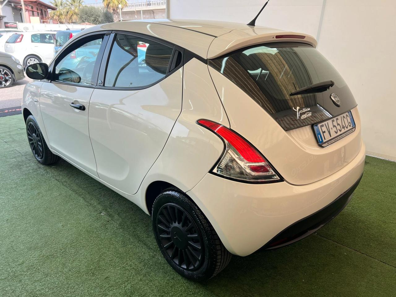 LANCIA YPSILON 1.2 BENZINA 70CV