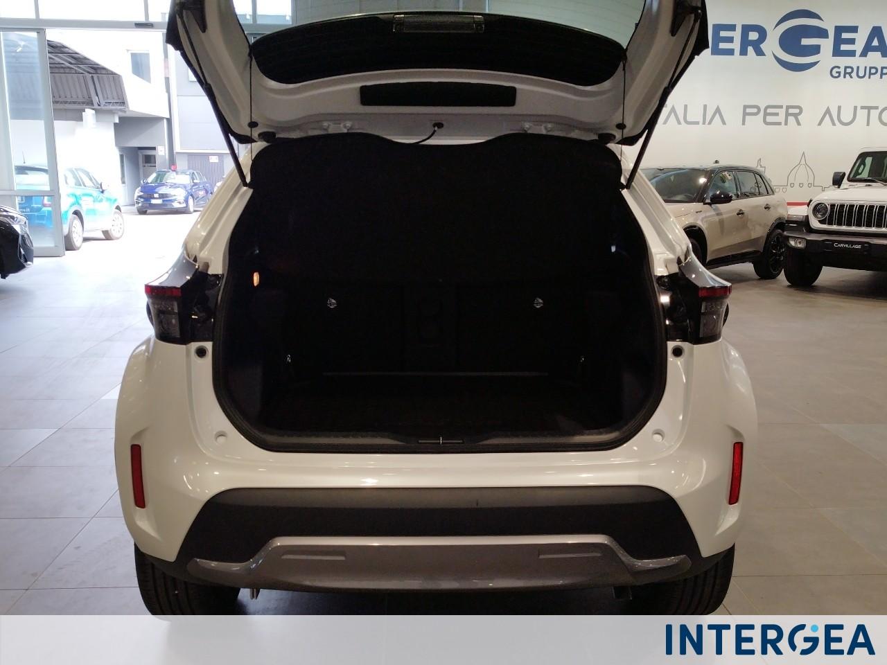 TOYOTA Yaris Cross 1.5h Lounge fwd 130cv e-cvt