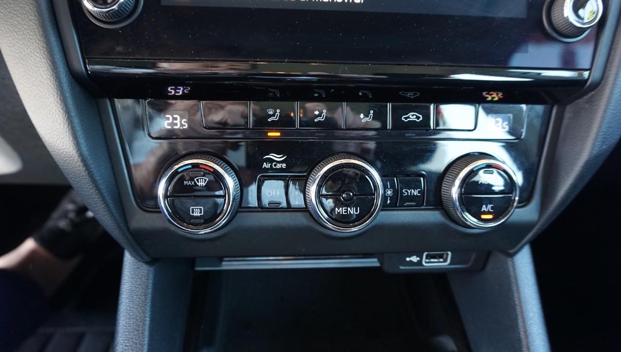 Skoda Octavia Wagon 1.6 tdi Style 115cv dsg