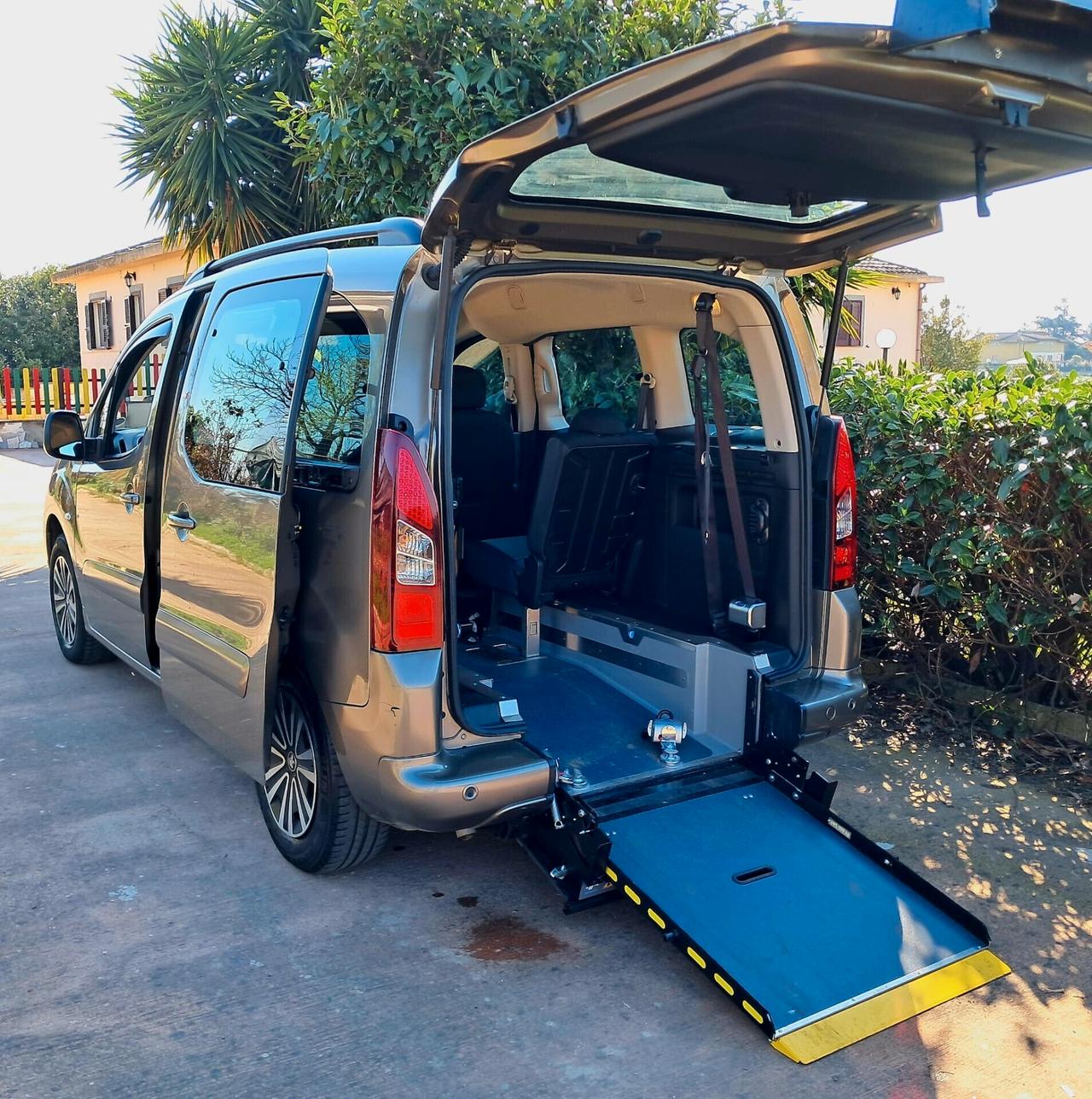 PEUGEOT PARTNER EURO6 TRASPORTO DISABILI PIANALE RIBASSATO