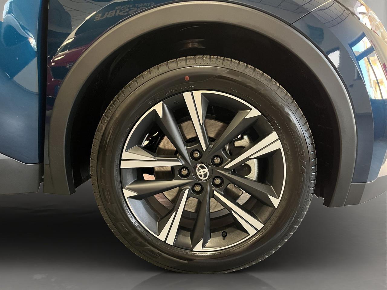 Toyota C-HR 2.0 phev Trend fwd e-cvt