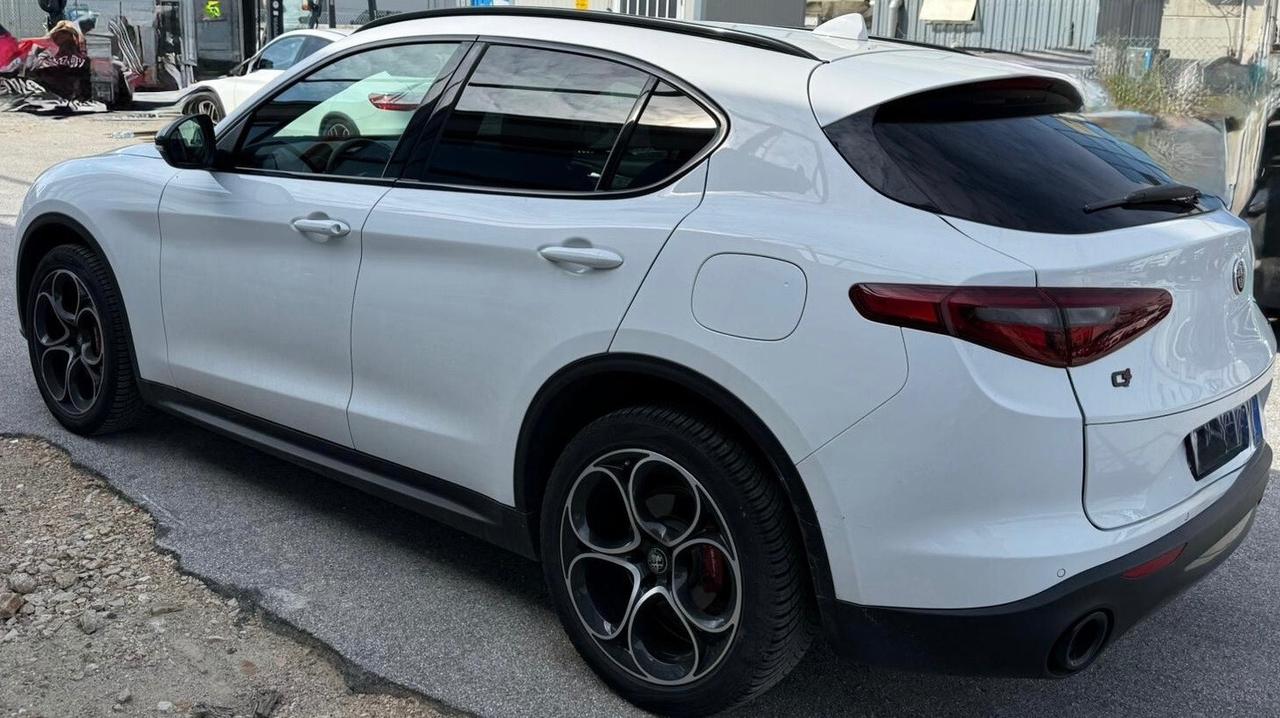 Alfa Romeo Stelvio 2.2 Turbodiesel 210 CV AT8 Q4 Business