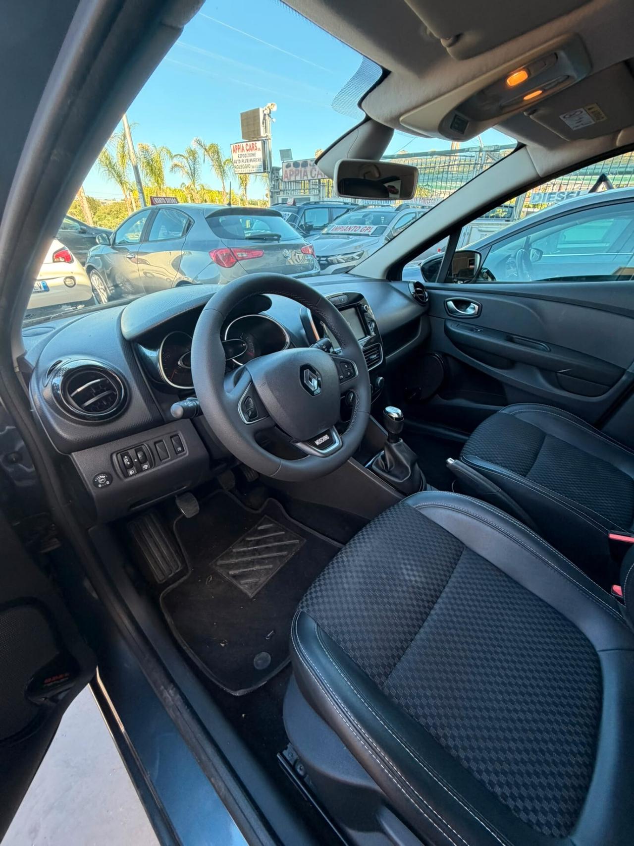 Renault Clio TCe 12V 90 CV GPL 5 porte Moschino Intens