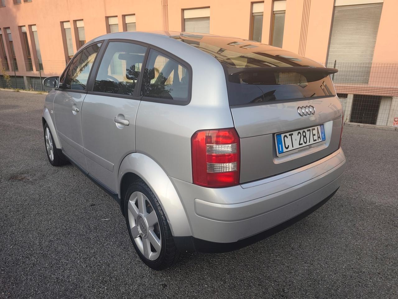 Audi A2 1.4 Benz euro 4 16V neopatentati