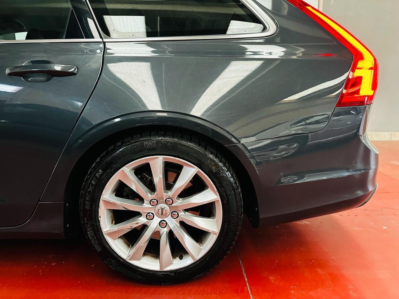 Volvo V90 D4 Geartronic Momentum 17