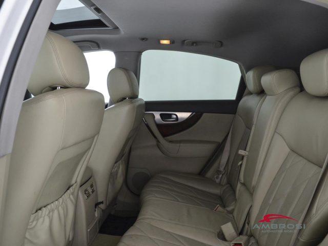 INFINITI FX FX30d S - PER OPERATORI DEL SETTORE