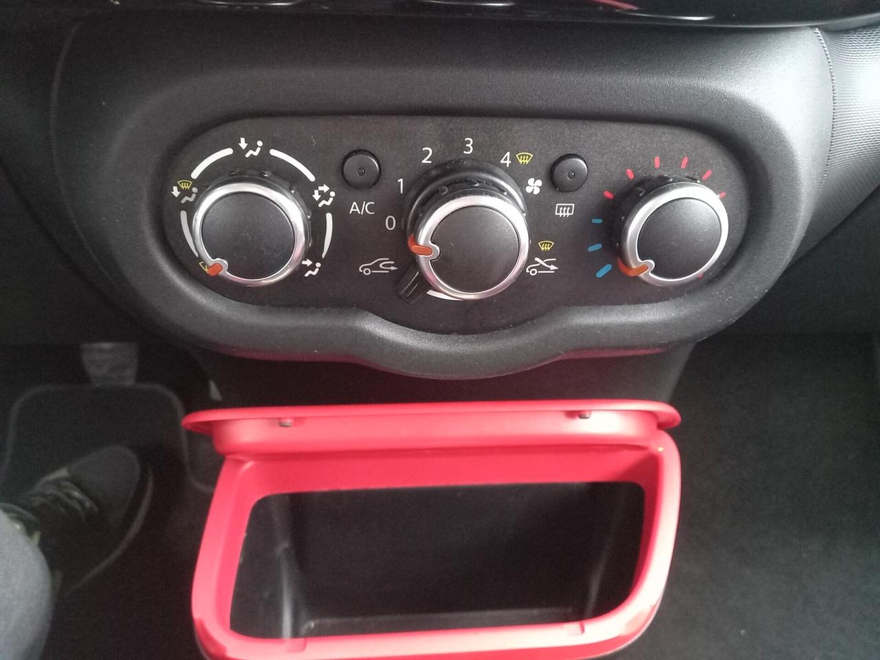 Renault Twingo 1.o Benzina Sport