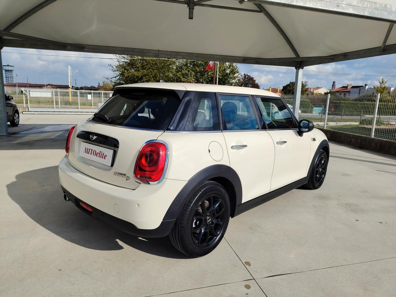Mini Cooper D 1.5 5 Porte