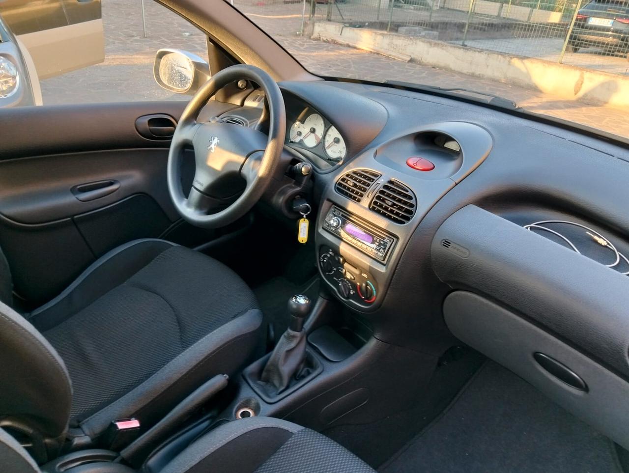 Peugeot 206 1.4 HDi 5p. Enfant Terrible