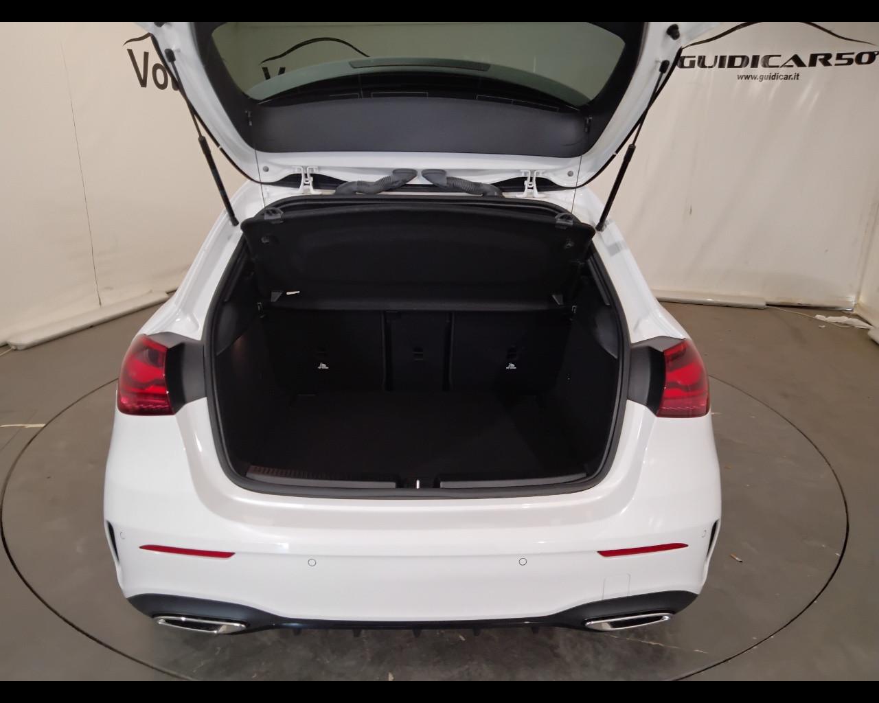 Mercedes-Benz Classe A - W177 2018 - A 180 d AMG LINE Premium