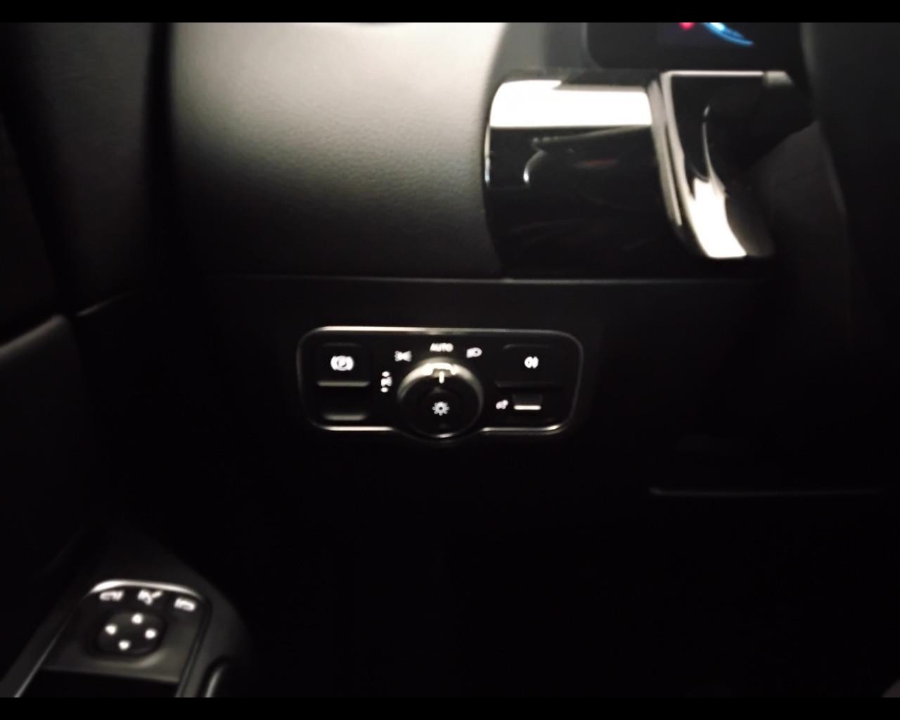 Mercedes-Benz GLA-H247 2020 - GLA 180 d Sport Plus auto