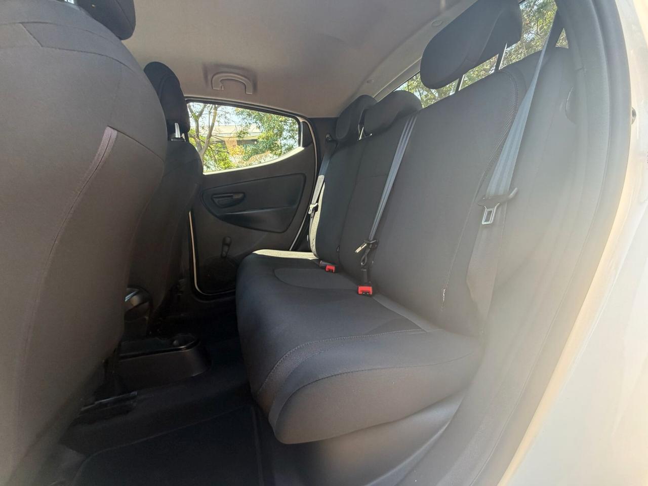 Lancia Ypsilon 1.0 FireFly 5 porte S&S Hybrid Ecochic Gold