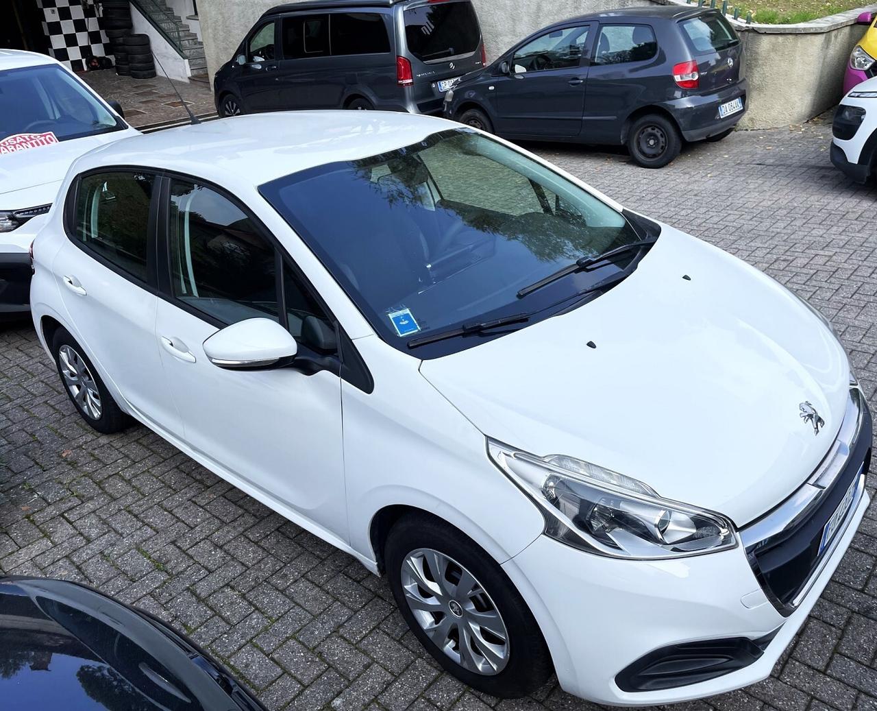 Peugeot 208 Active 5p 1.0 VTI 68Cv E6 Neopatentati