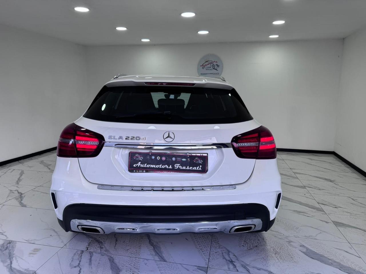 Mercedes-benz GLA 220 d Automatic -PREMIUM AMG-GARANTITA-2017
