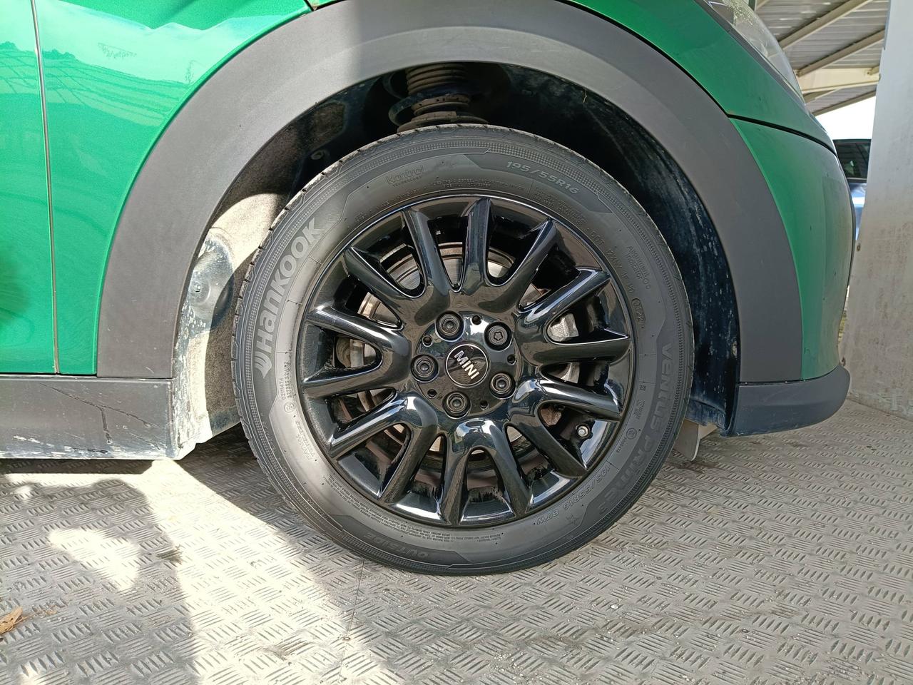 MINI Mini IV F55 2021 5p - Mini 5p 1.5 Cooper Classic auto