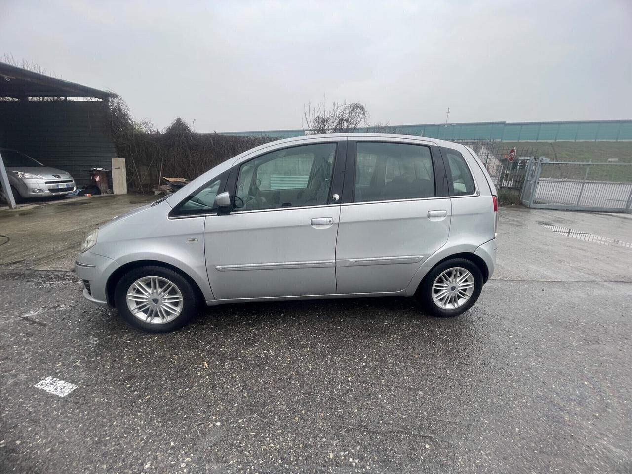 Lancia MUSA 1.4 Argento Ecochic GPL