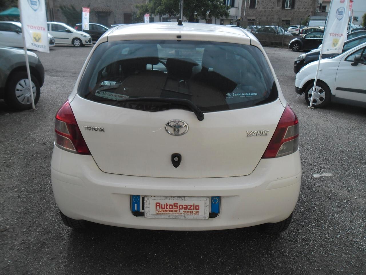 Toyota Yaris 1.0 5 porte