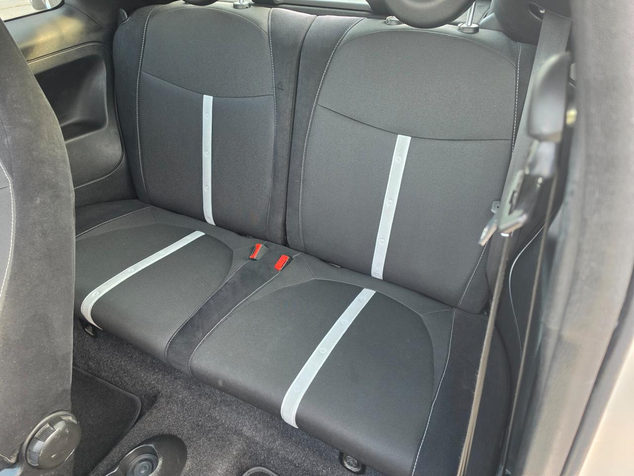 Abarth 500 C 1.4 Turbo T-Jet MTA