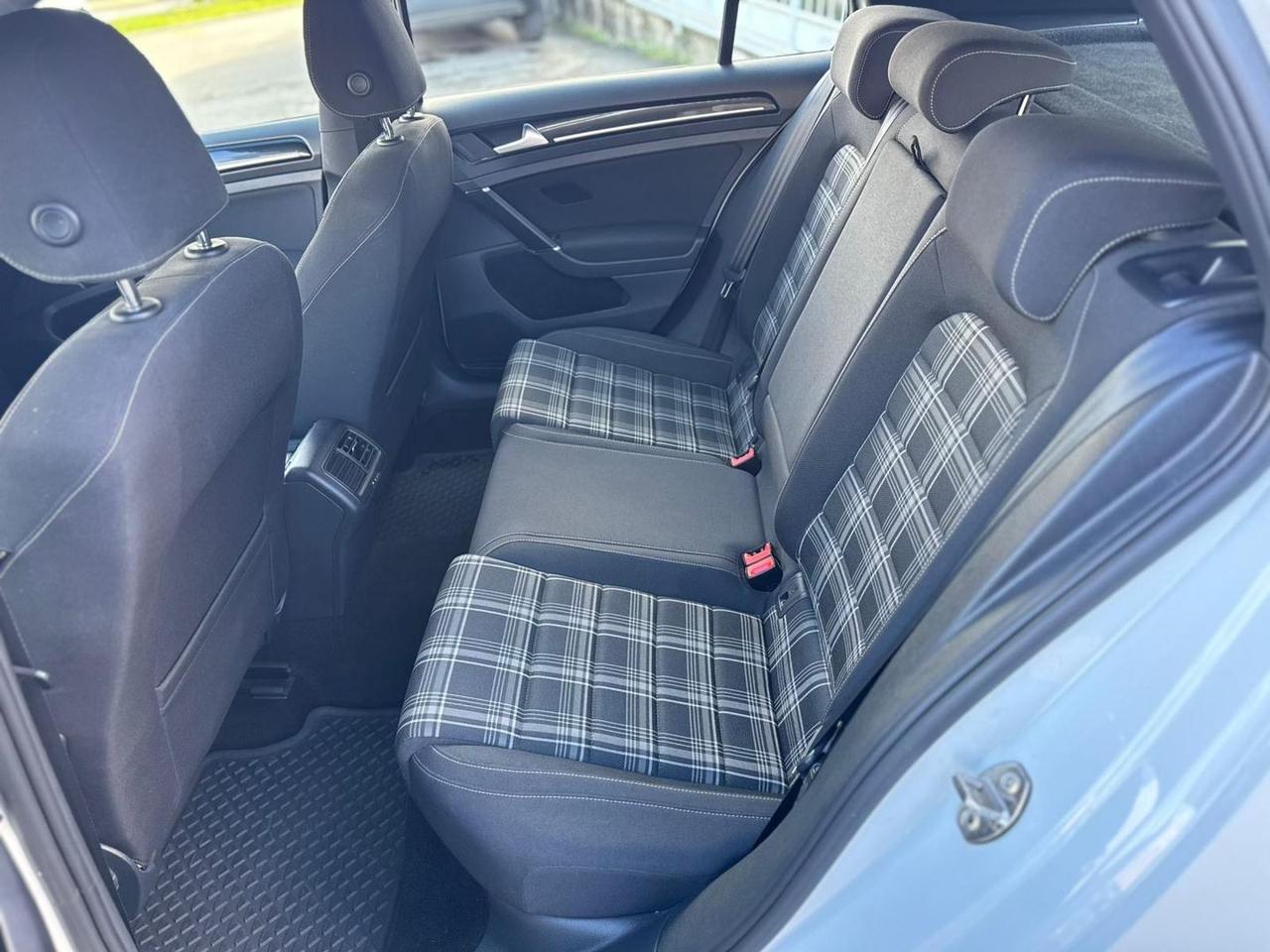 Volkswagen Golf Business 2.0 TDI GTD #8062